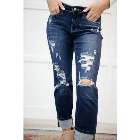 Judy Blue • Bleach Splash Boyfriend Jeans - Picture 3 of 10